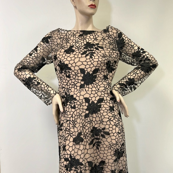 JS collections long sleeves panel lace illusion aline long Gown - Picture 3 of 14